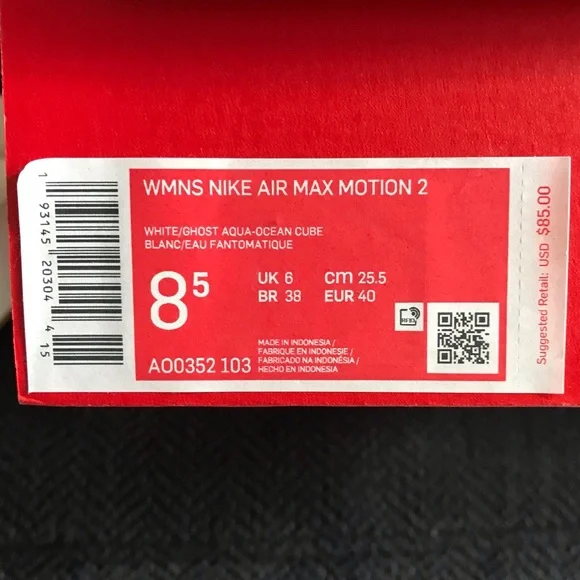 Nike Women's White and Green Air Max - Picture 4 of 4